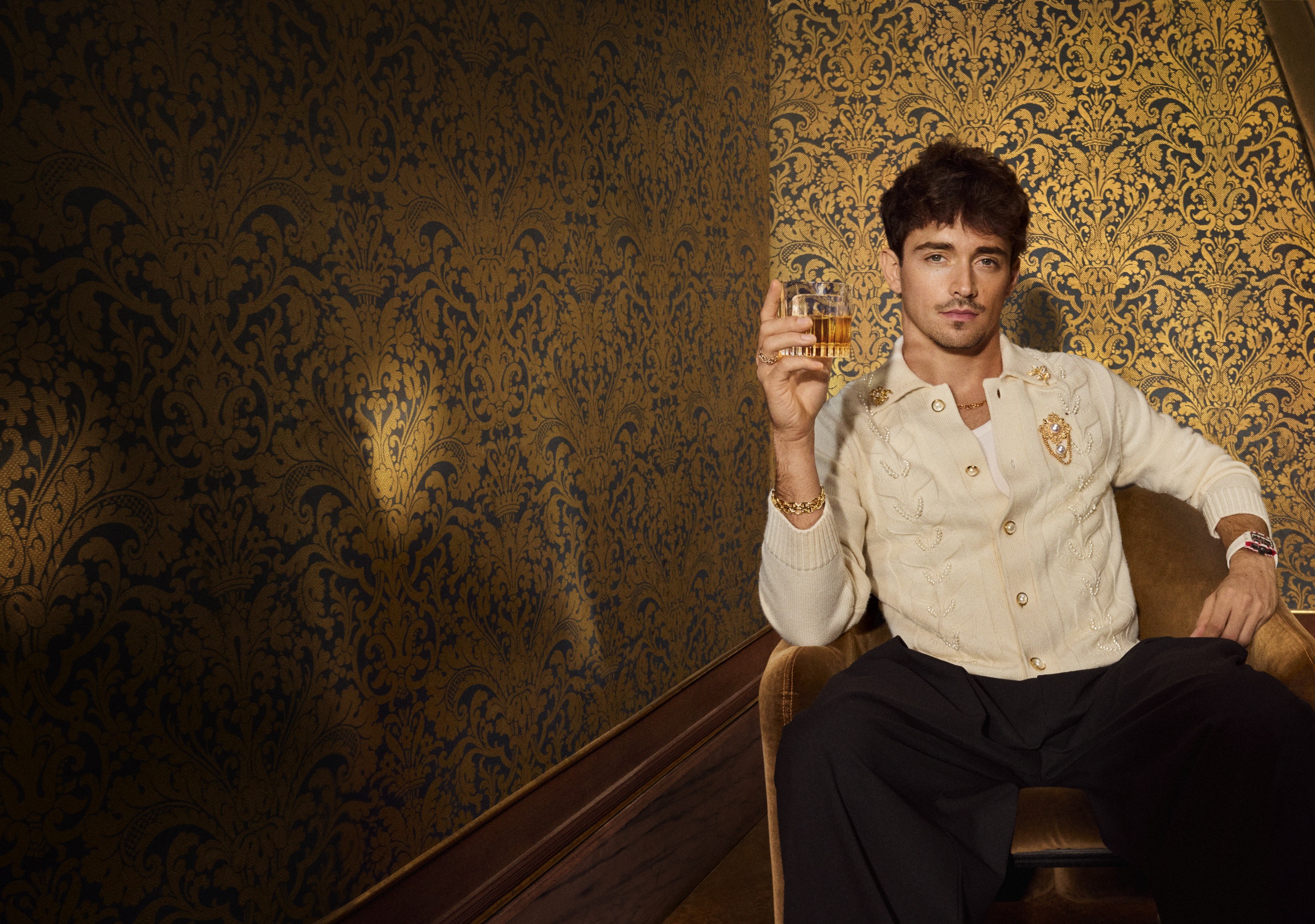 Fotografía oficial de Charles Leclerc para Chivas Regal
